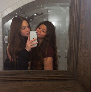 Meet your Posher, Belle